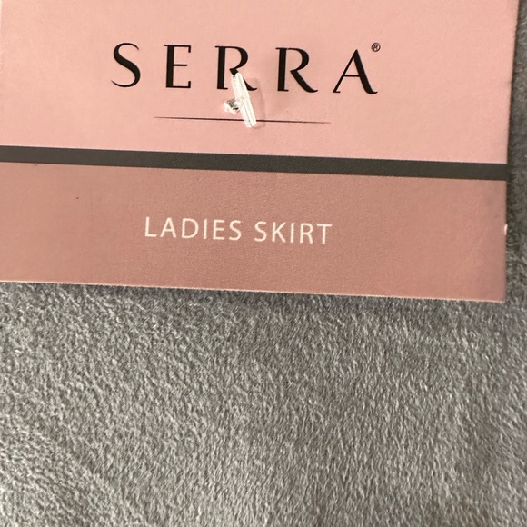 Serra gray skirt - Picture 3 of 4